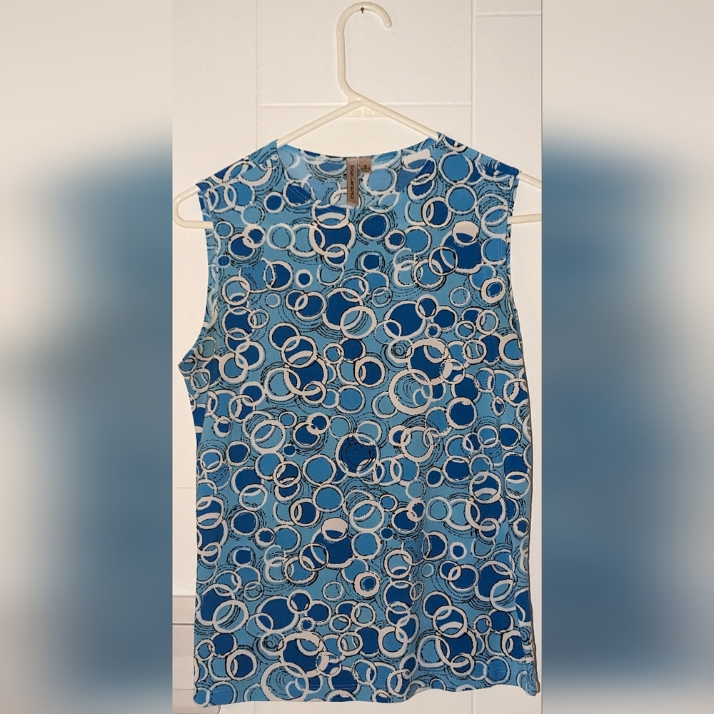 Blue sleeveless circle print top